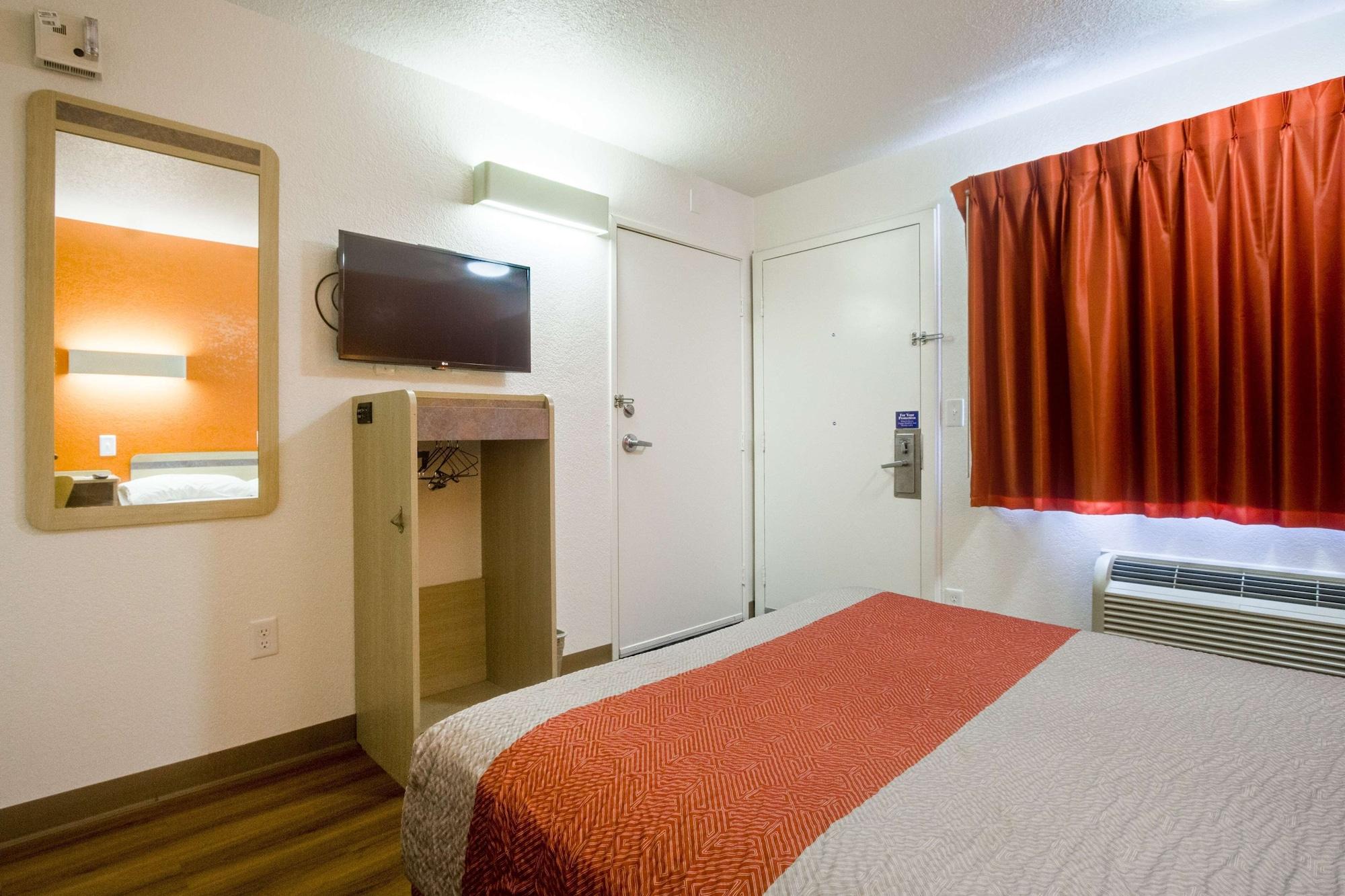 Park Inn By Radisson, Lakewood Exteriör bild