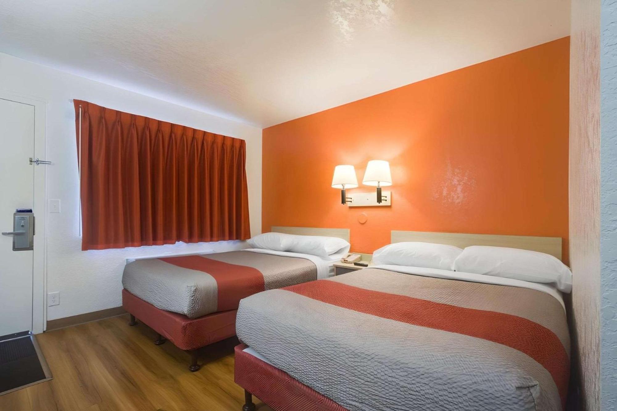 Park Inn By Radisson, Lakewood Exteriör bild
