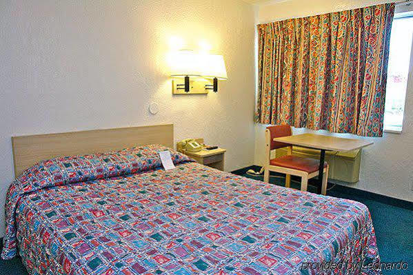 Park Inn By Radisson, Lakewood Exteriör bild